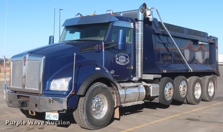 image for item DJ1824 2015 Kenworth T880  dump truck