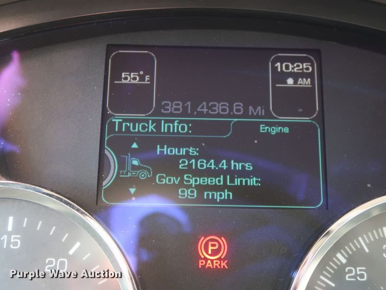 image for item DJ1824 2015 Kenworth T880  dump truck