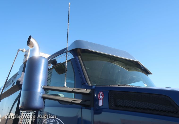 image for item DJ1824 2015 Kenworth T880  dump truck