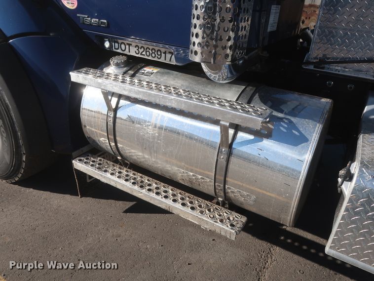 image for item DJ1824 2015 Kenworth T880  dump truck