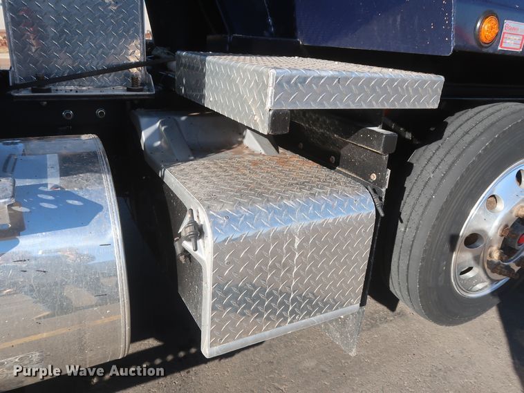 image for item DJ1824 2015 Kenworth T880  dump truck