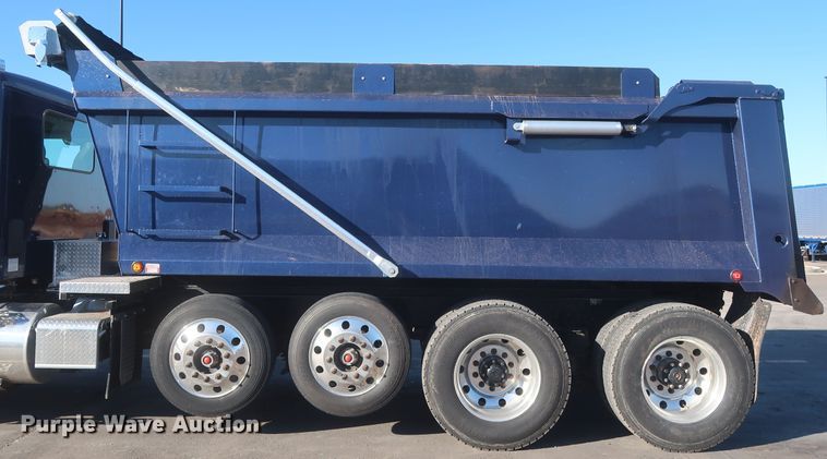 image for item DJ1824 2015 Kenworth T880  dump truck