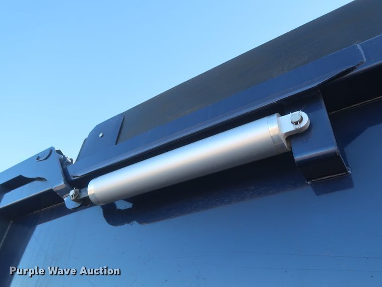 image for item DJ1824 2015 Kenworth T880  dump truck