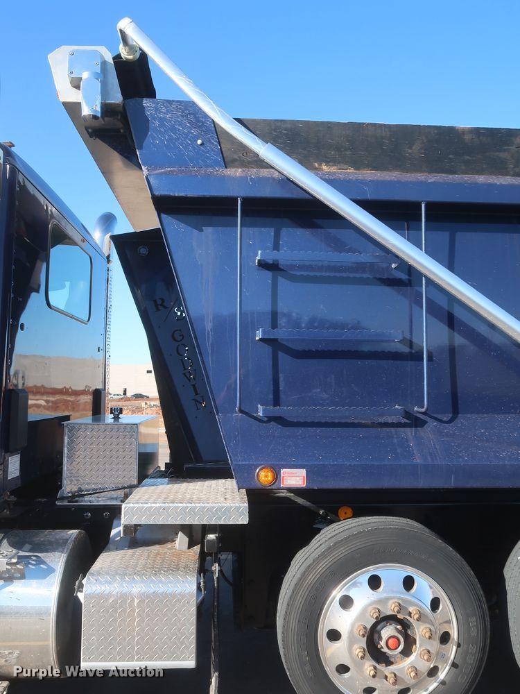 image for item DJ1824 2015 Kenworth T880  dump truck