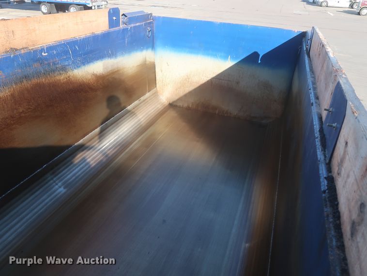 image for item DJ1824 2015 Kenworth T880  dump truck