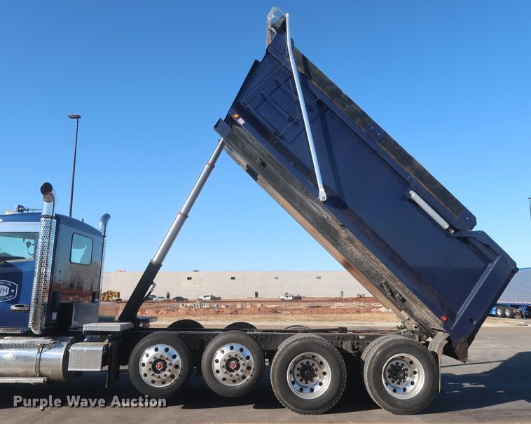image for item DJ1824 2015 Kenworth T880  dump truck
