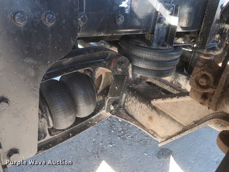 image for item DJ1824 2015 Kenworth T880  dump truck