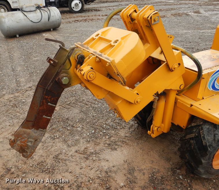 image for item DJ4861 1978 Case Maxi Sneaker  cable plow