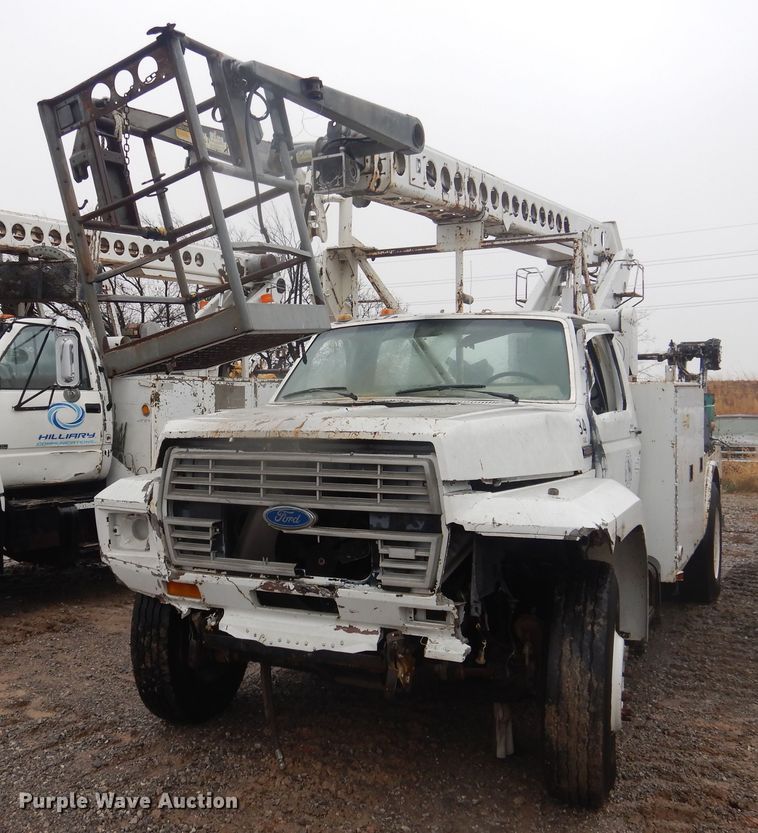image for item DJ4864 1985 Ford F800  bucket truck