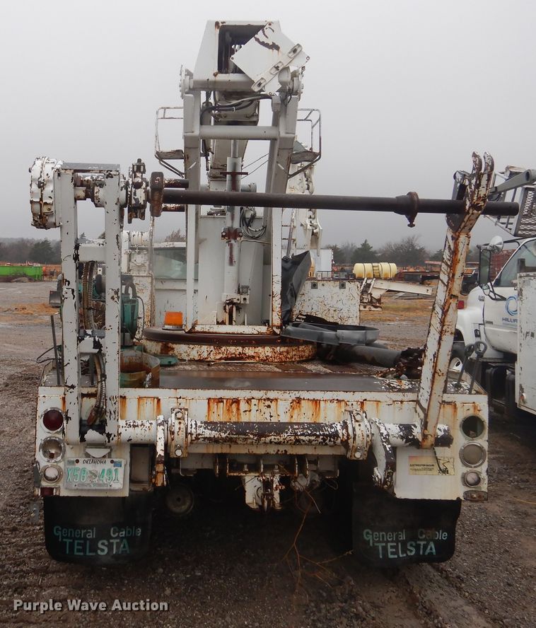 image for item DJ4864 1985 Ford F800  bucket truck