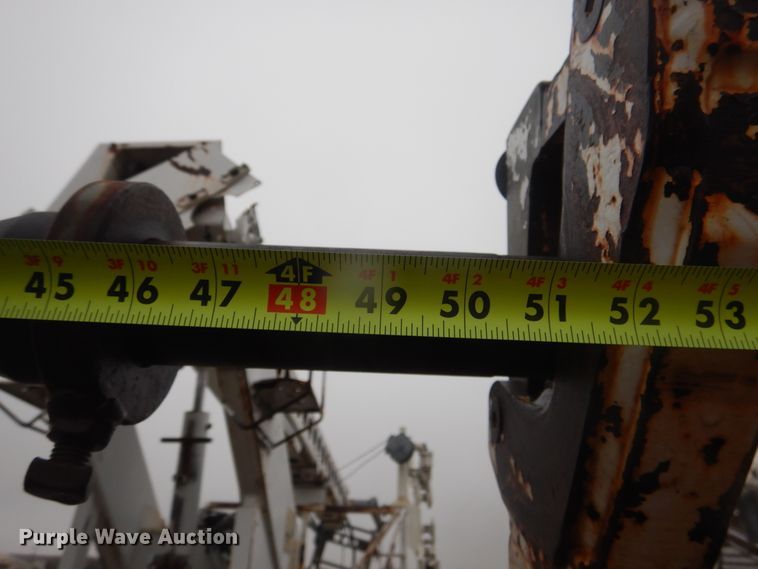 image for item DJ4864 1985 Ford F800  bucket truck