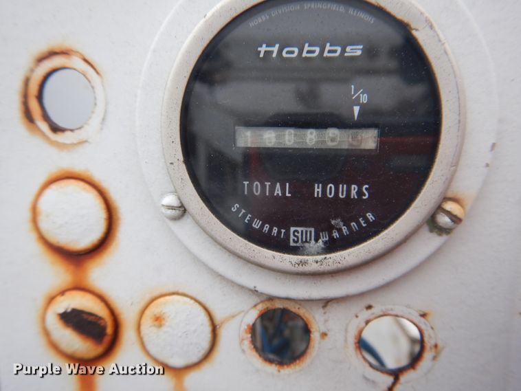 image for item DJ4864 1985 Ford F800  bucket truck