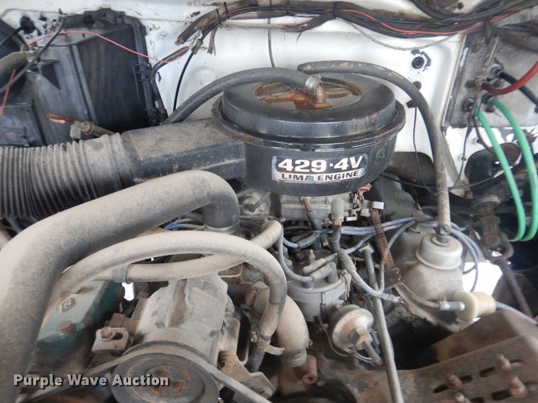 image for item DJ4864 1985 Ford F800  bucket truck