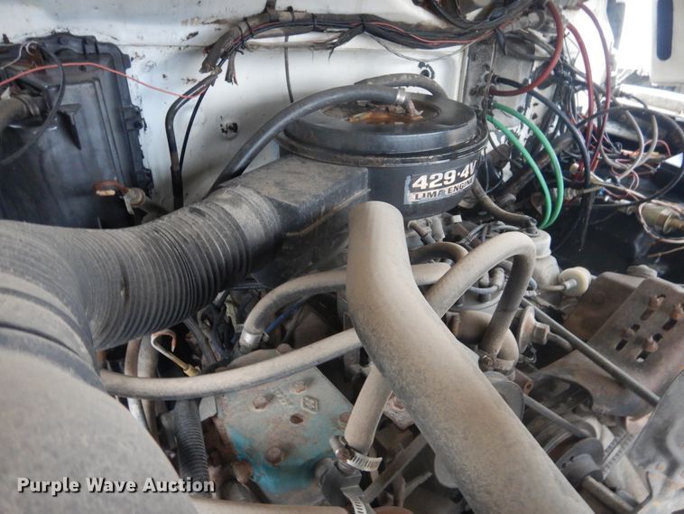 image for item DJ4864 1985 Ford F800  bucket truck