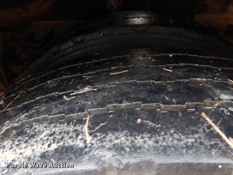 image for item DJ4864 1985 Ford F800  bucket truck