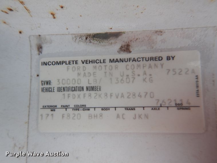 image for item DJ4864 1985 Ford F800  bucket truck