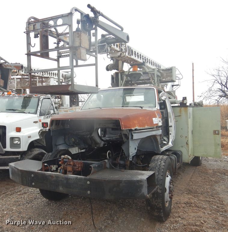 image for item DJ4865 1990 Ford F800  bucket truck