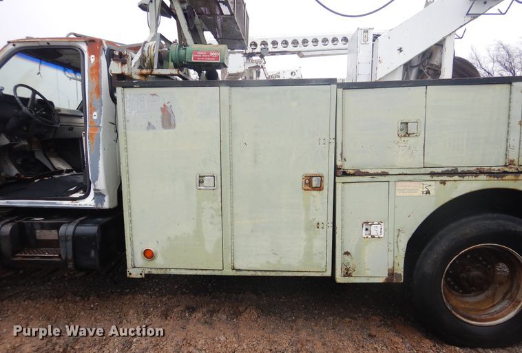 image for item DJ4865 1990 Ford F800  bucket truck