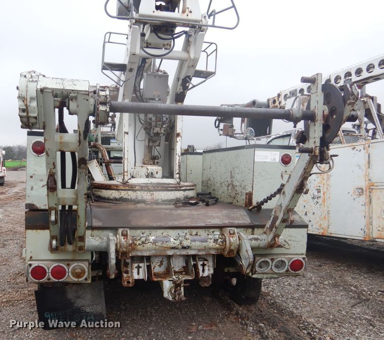 image for item DJ4865 1990 Ford F800  bucket truck