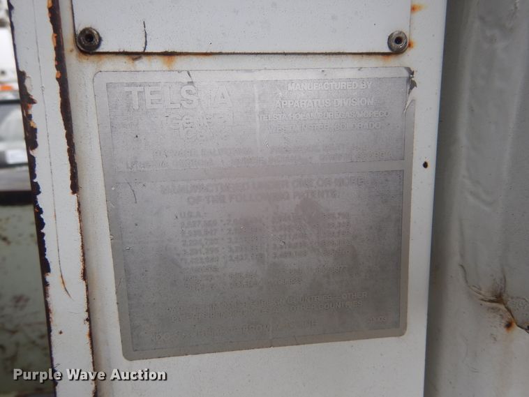 image for item DJ4865 1990 Ford F800  bucket truck