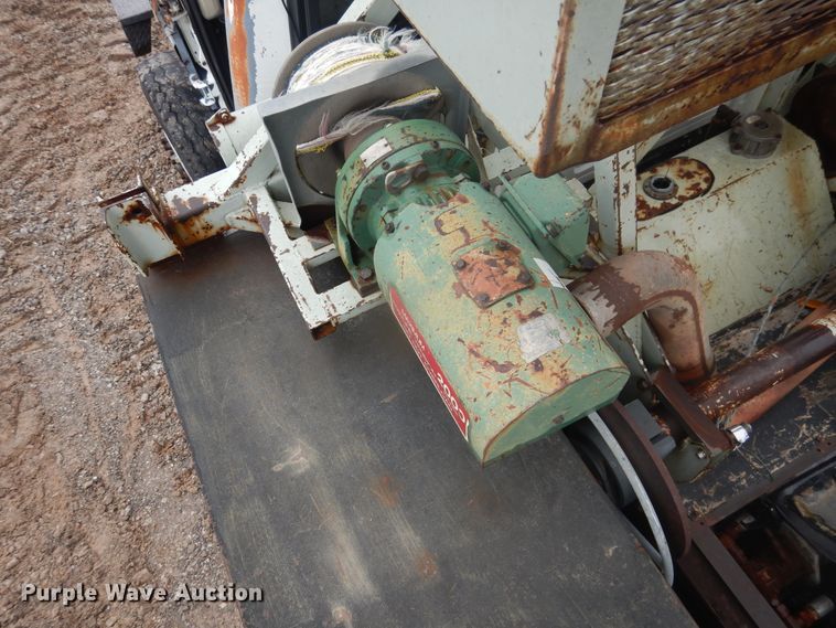 image for item DJ4865 1990 Ford F800  bucket truck