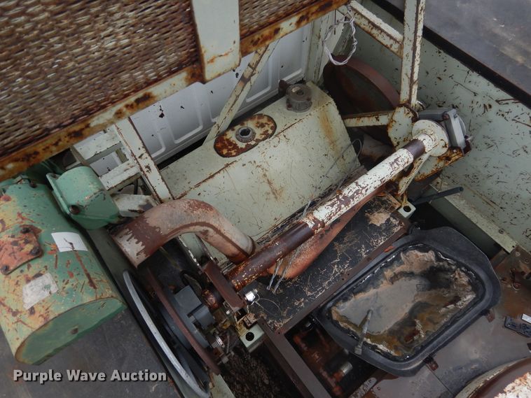 image for item DJ4865 1990 Ford F800  bucket truck