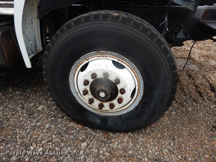 image for item DJ4865 1990 Ford F800  bucket truck