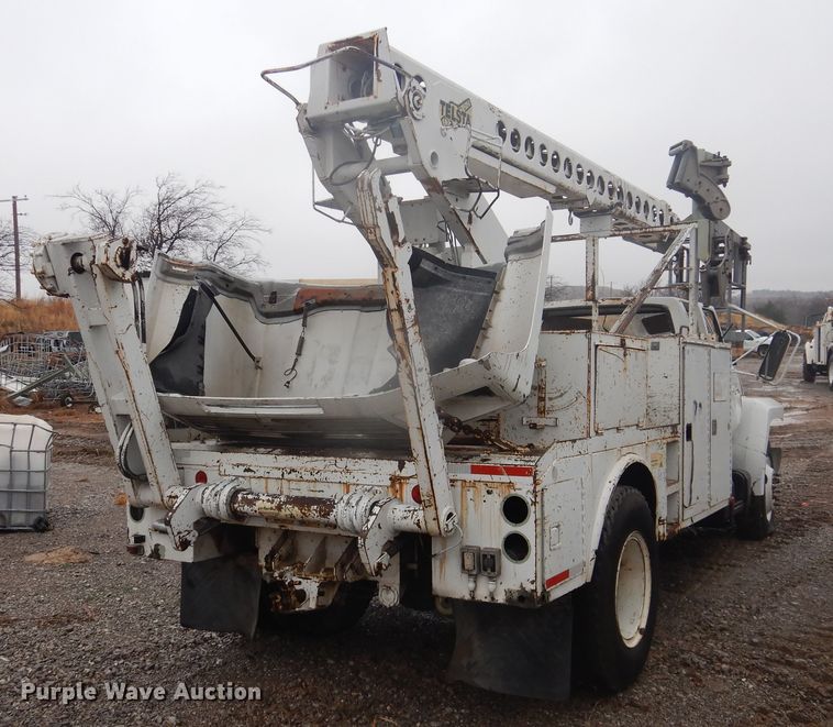 image for item DJ4866 1985 Ford F800  bucket truck