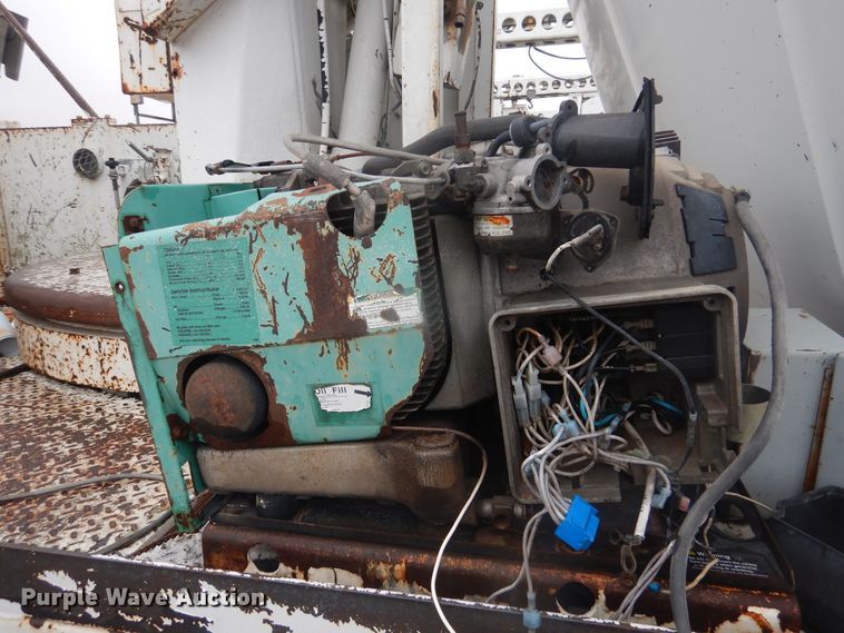 image for item DJ4866 1985 Ford F800  bucket truck