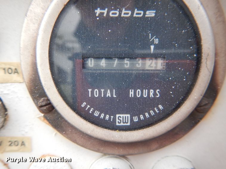 image for item DJ4866 1985 Ford F800  bucket truck