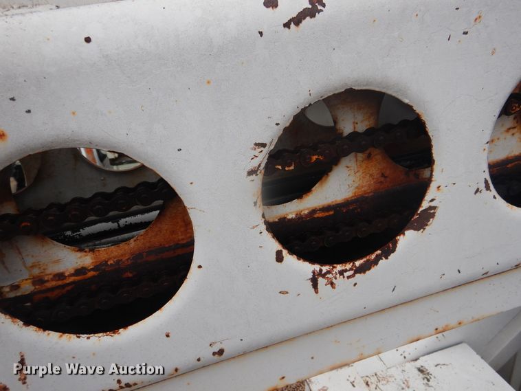 image for item DJ4866 1985 Ford F800  bucket truck