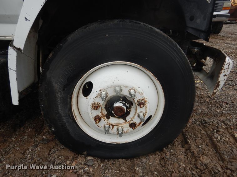 image for item DJ4866 1985 Ford F800  bucket truck