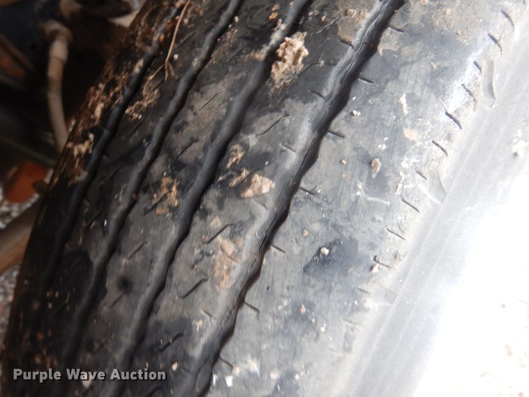 image for item DJ4866 1985 Ford F800  bucket truck