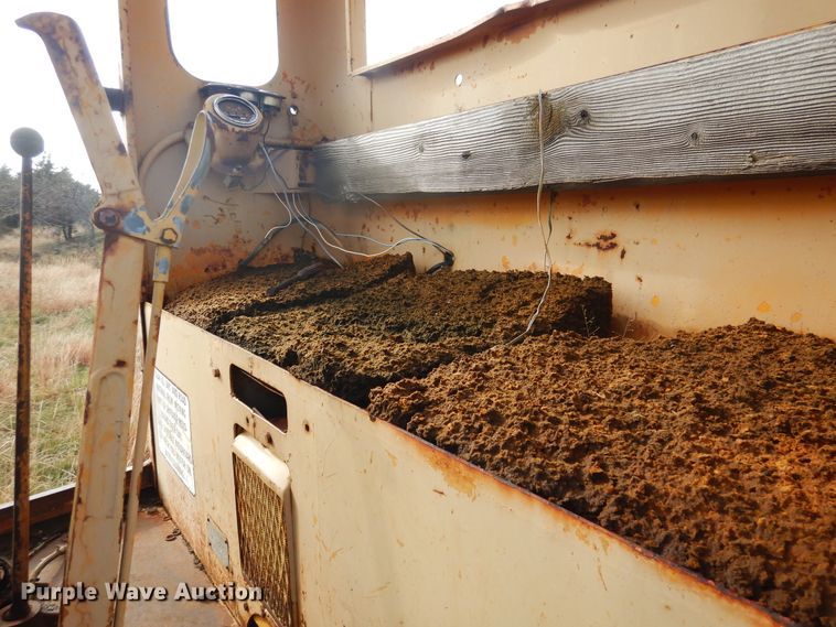 image for item DJ4876 Galion 118  motor grader