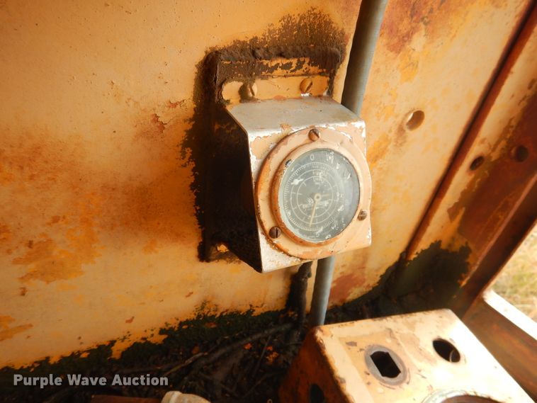 image for item DJ4876 Galion 118  motor grader