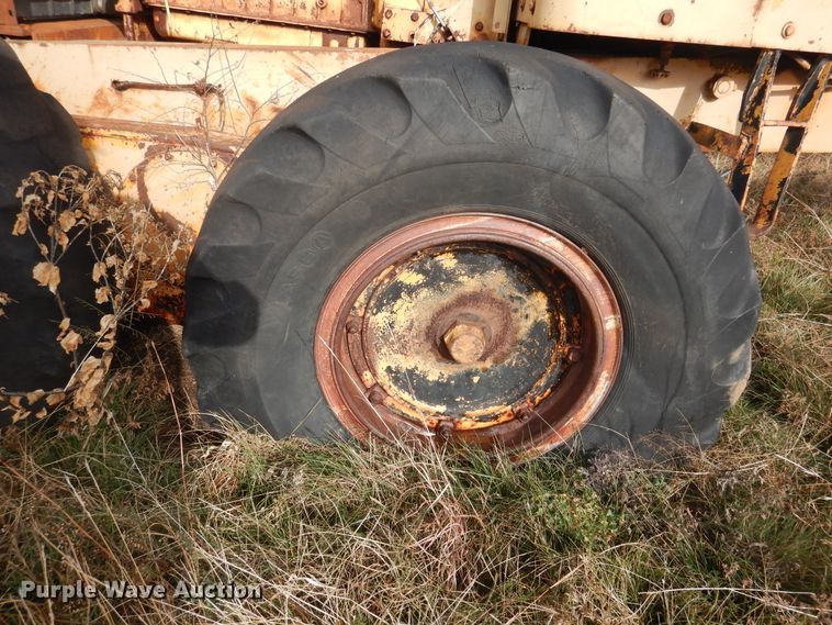 image for item DJ4876 Galion 118  motor grader