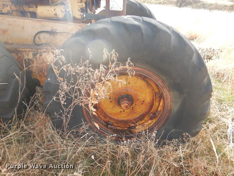 image for item DJ4876 Galion 118  motor grader