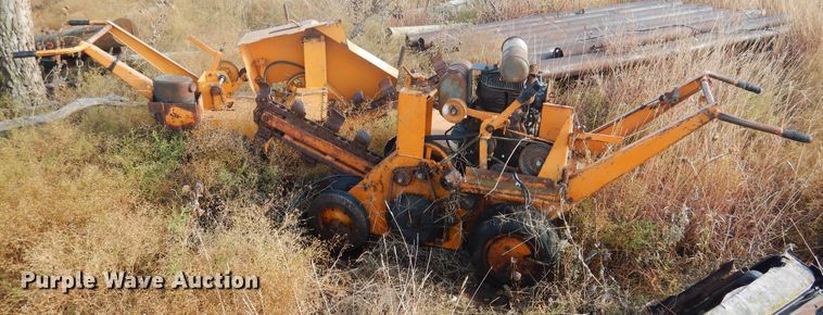 image for item DJ4881 (2) Case TL100 trenchers