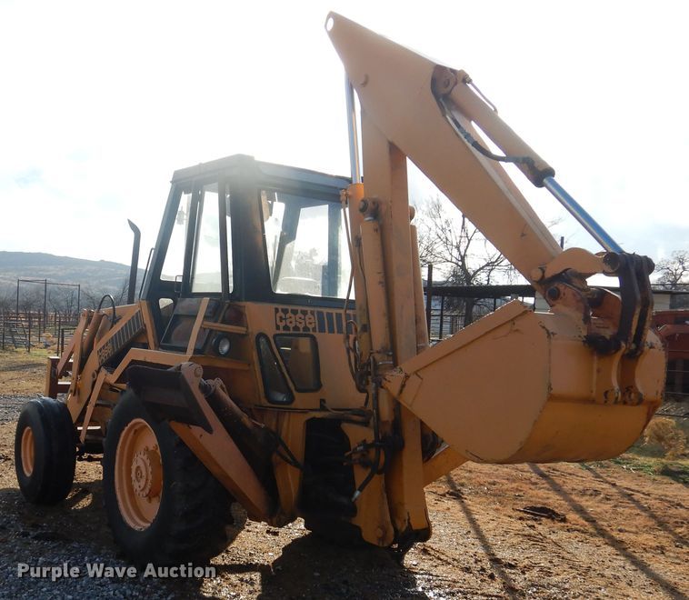 image for item DJ4882 1977 Case 680E  backhoe