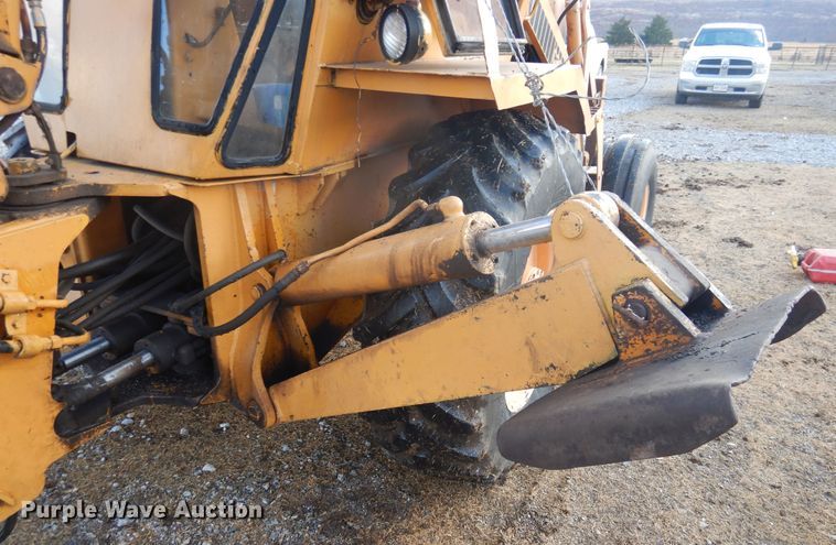image for item DJ4882 1977 Case 680E  backhoe