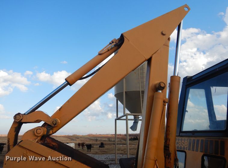 image for item DJ4882 1977 Case 680E  backhoe