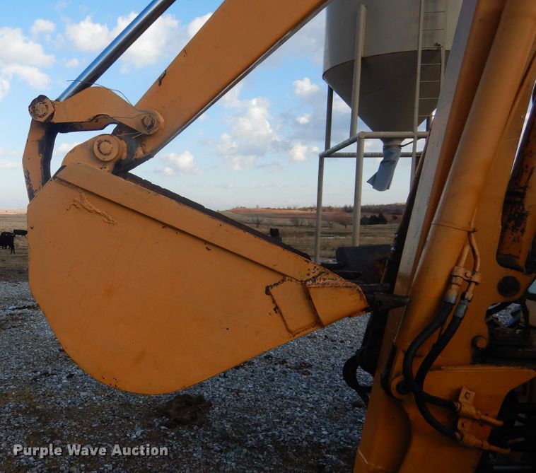 image for item DJ4882 1977 Case 680E  backhoe