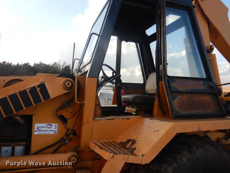 image for item DJ4882 1977 Case 680E  backhoe