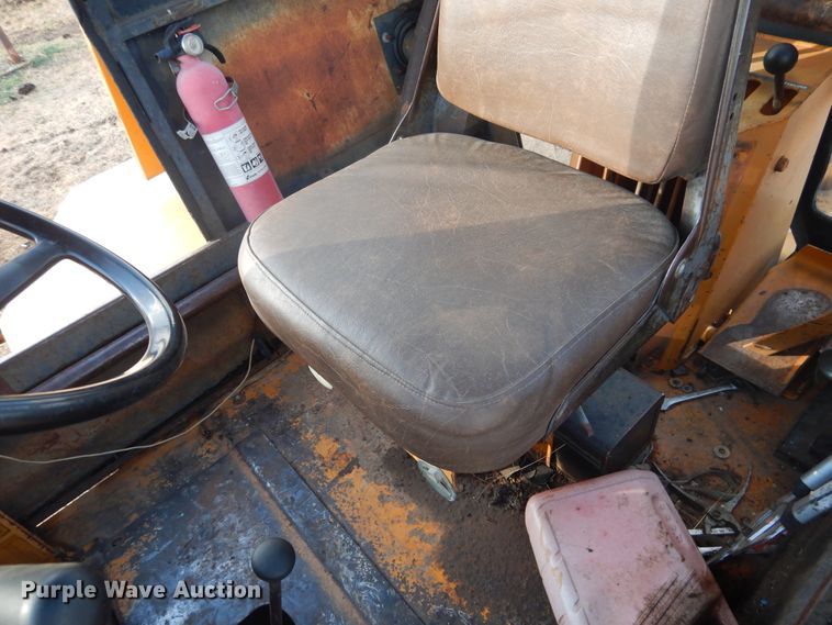 image for item DJ4882 1977 Case 680E  backhoe