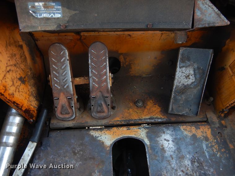 image for item DJ4882 1977 Case 680E  backhoe