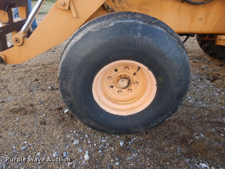 image for item DJ4882 1977 Case 680E  backhoe