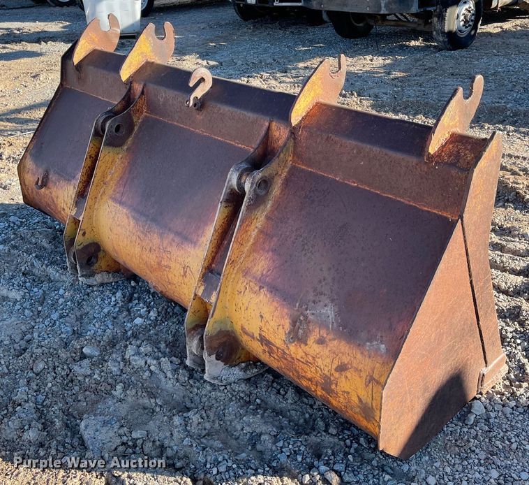 image for item DJ4882 1977 Case 680E  backhoe