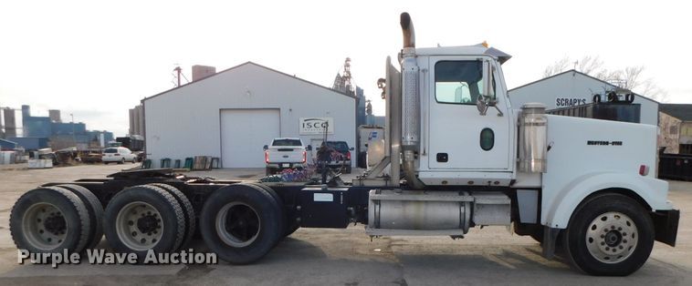 image for item DJ5898 1997 Western Star 4964EX  semi truck