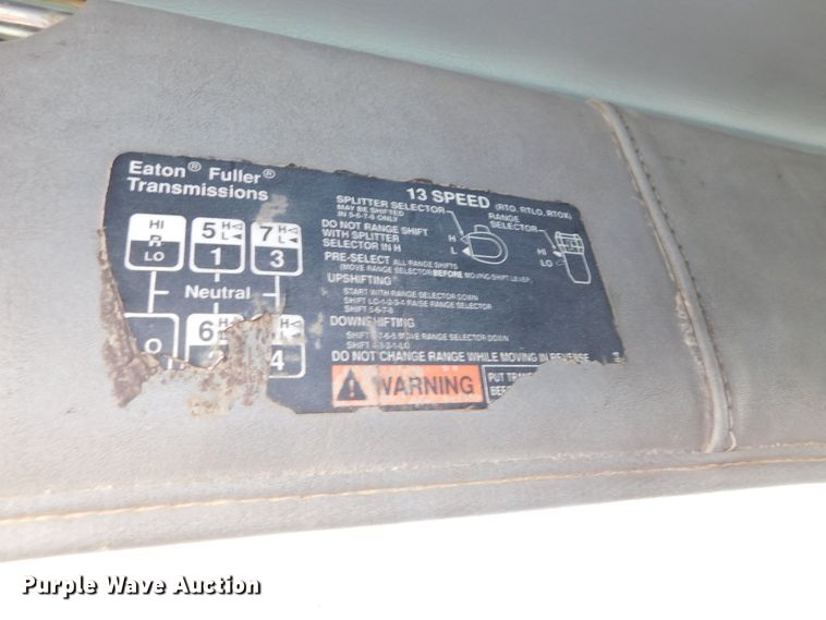 image for item DJ5898 1997 Western Star 4964EX  semi truck