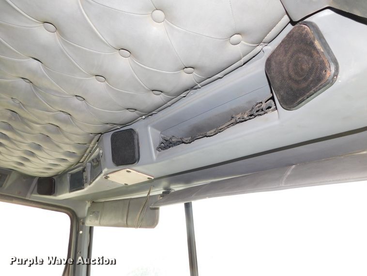 image for item DJ5898 1997 Western Star 4964EX  semi truck